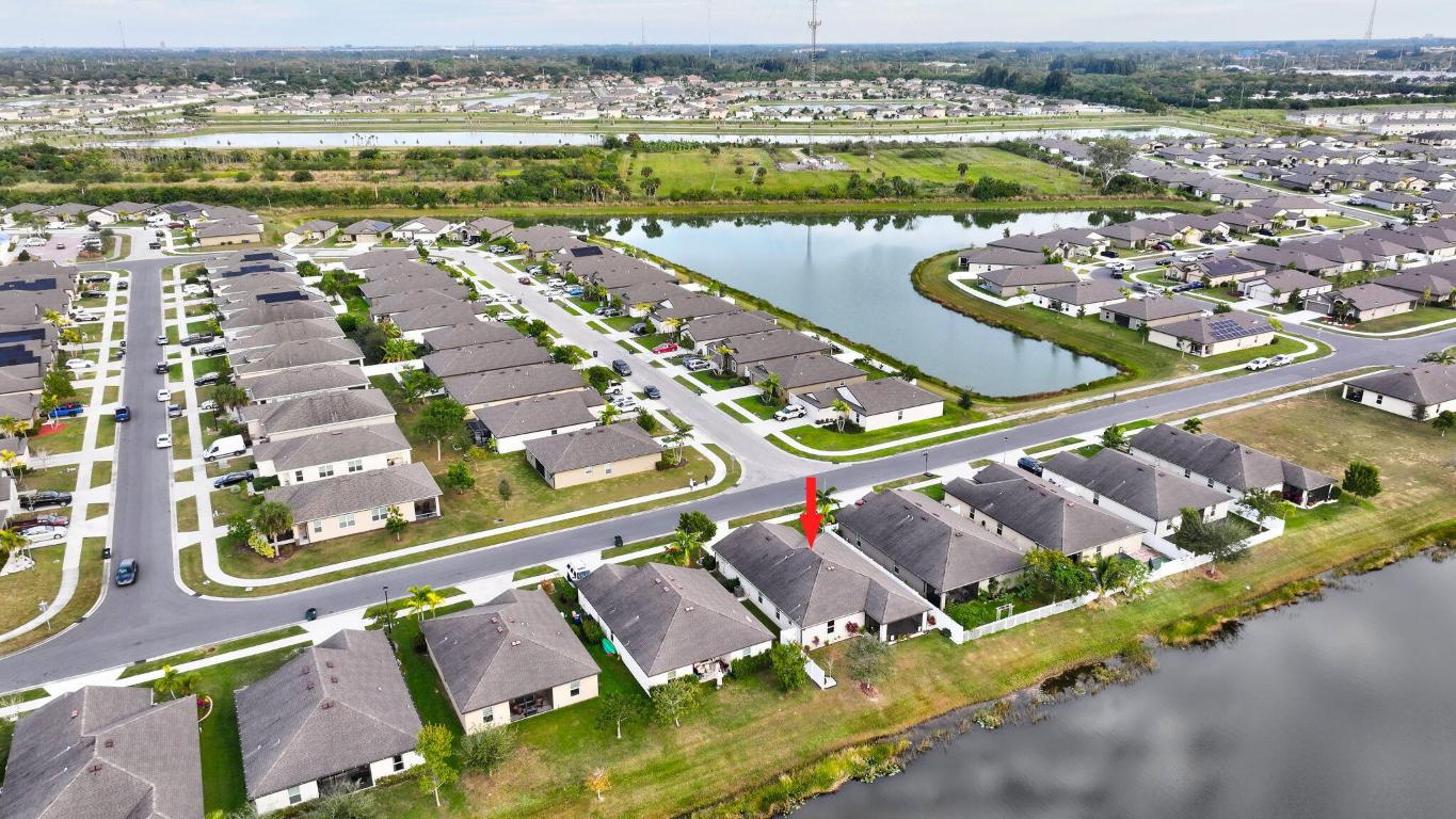 CELEBRATION POINTE - Residential