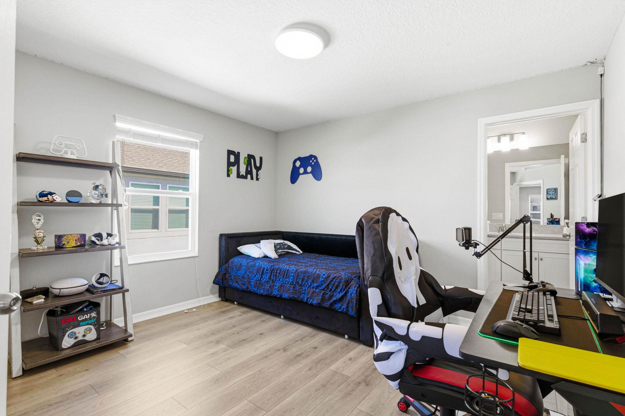 EPPERSON NORTH VILLAGE - Residential