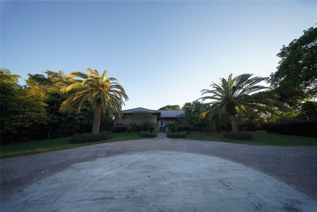 Photo of 4000 NW 74th Street, Coconut Creek, FL 33073 (MLS # F10549494)