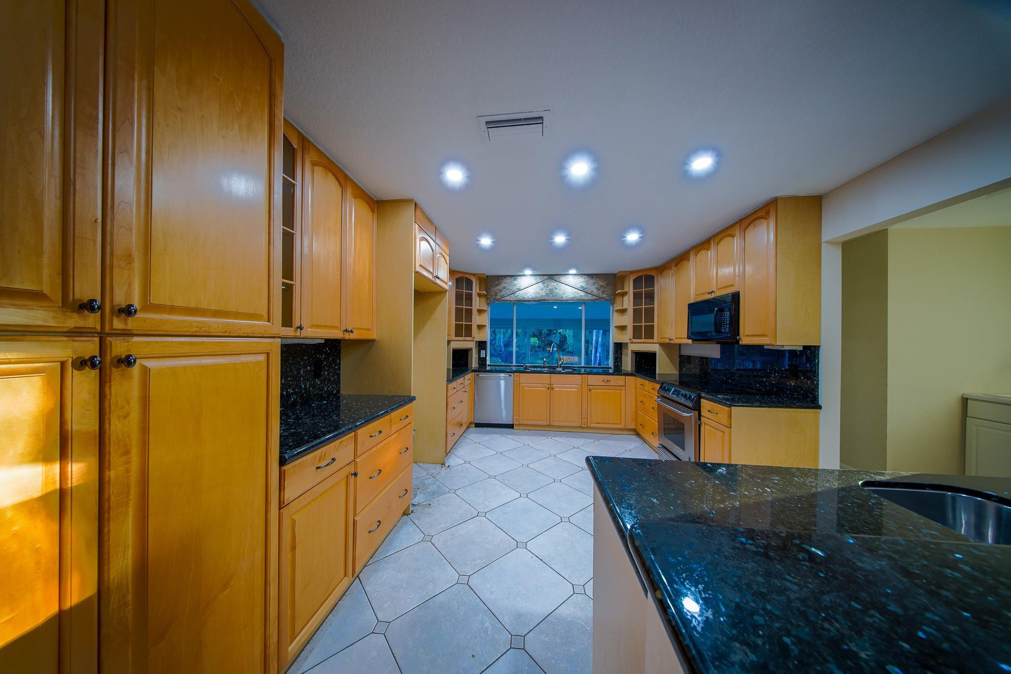 PALM BEACH FARMS - Residential