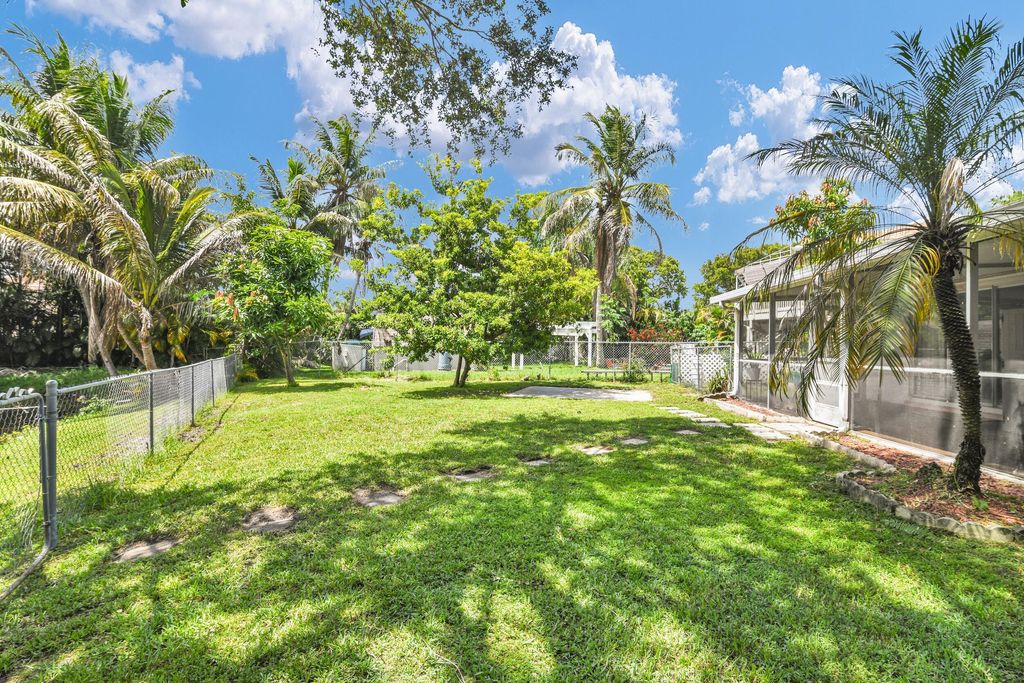 Photo of 3930 NW 79th Way, Davie, FL 33024 (MLS # B26050721)