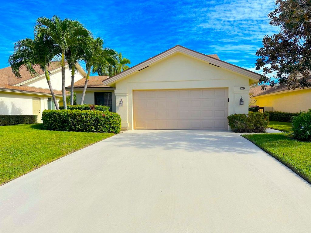 Photo of 129 Harbourside Circle, Jupiter, FL 33477 (MLS # R10949891)