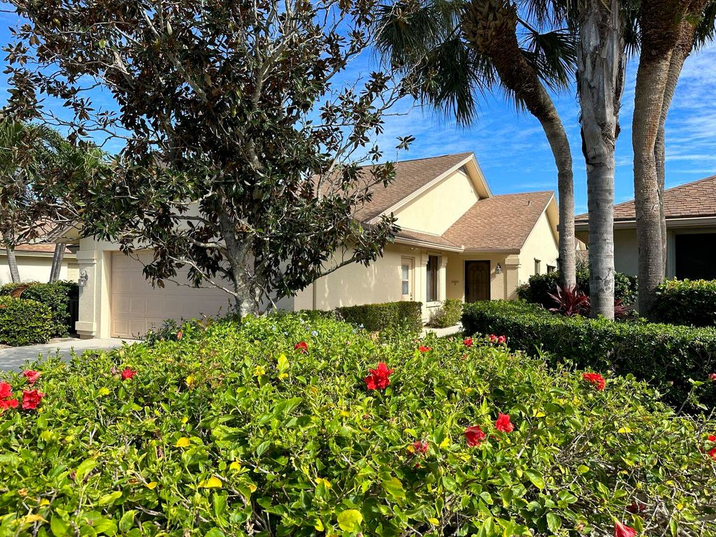 Photo of 129 Harbourside Circle, Jupiter, FL 33477 (MLS # R10949891)