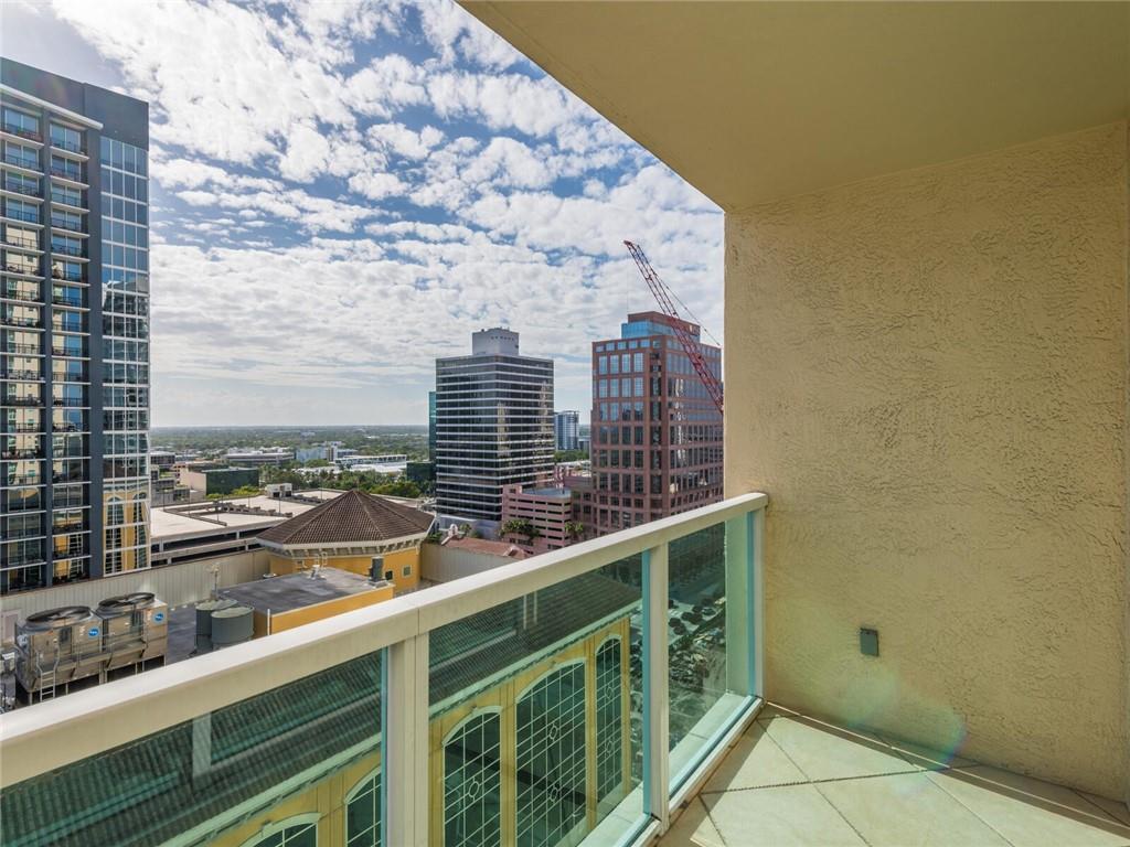 350 Las Olas - Residential