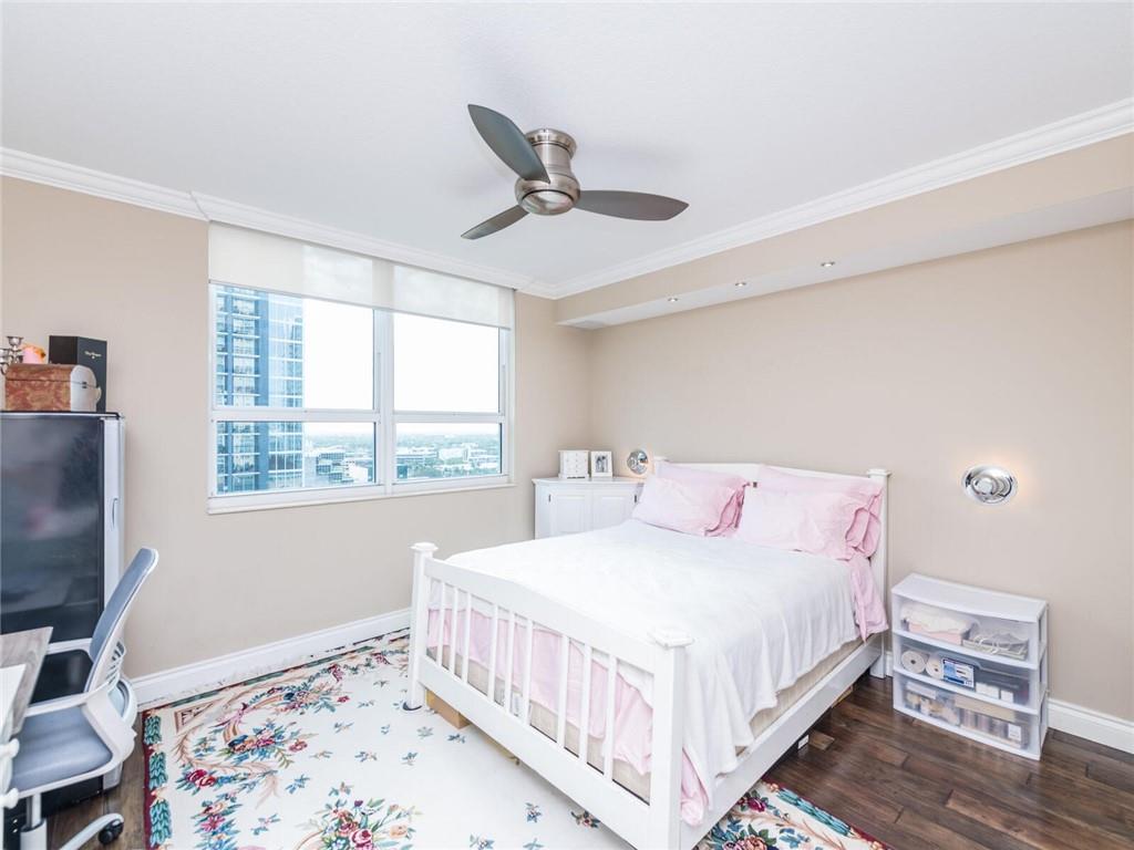 350 Las Olas - Residential