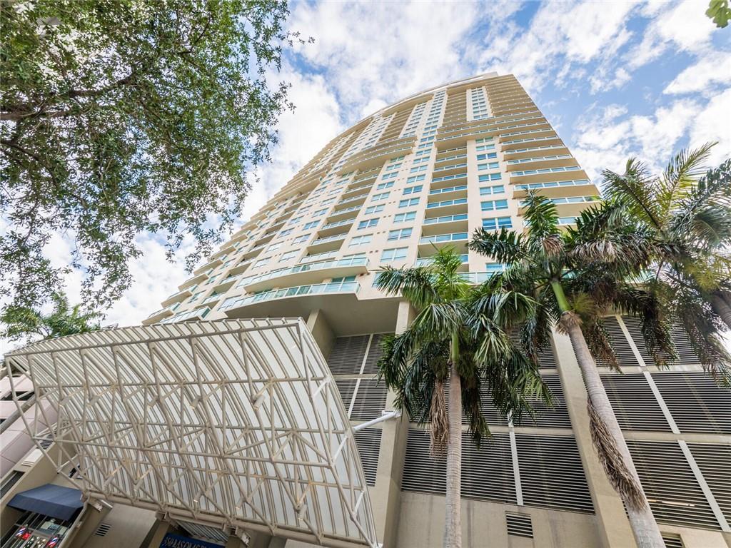 350 Las Olas - Residential