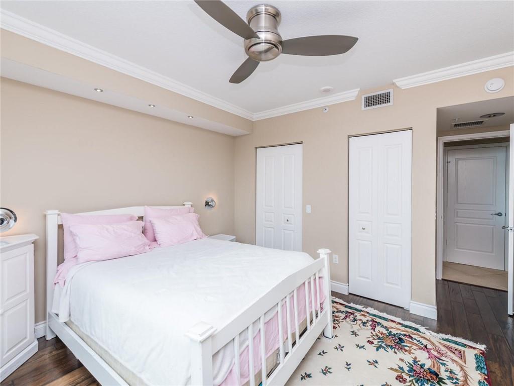 350 Las Olas - Residential