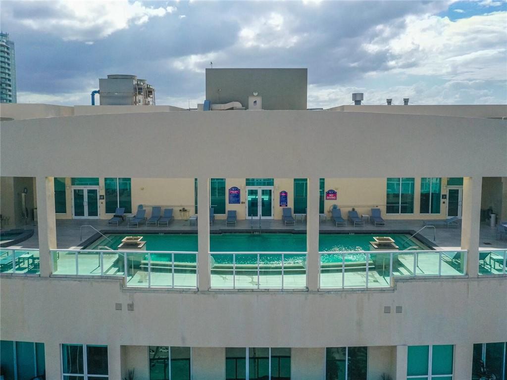 350 Las Olas - Residential