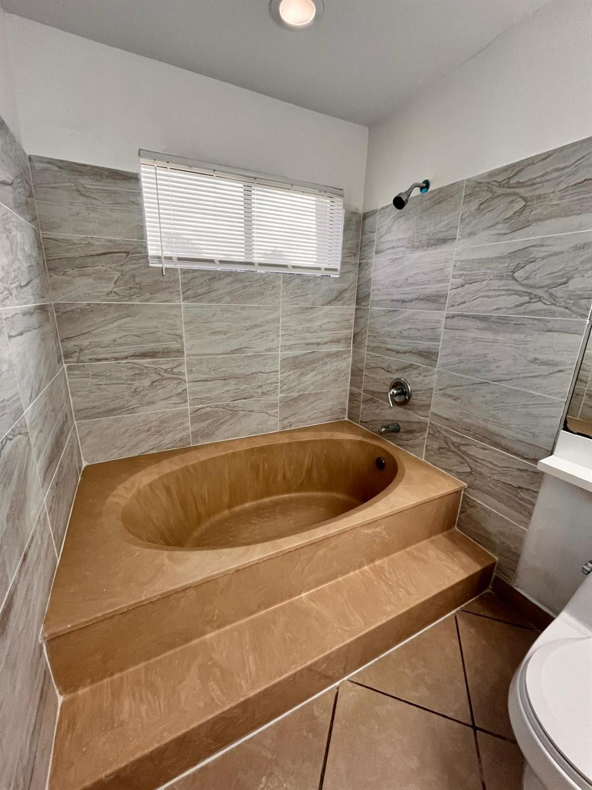 LAKE COLONY PH II - Residential