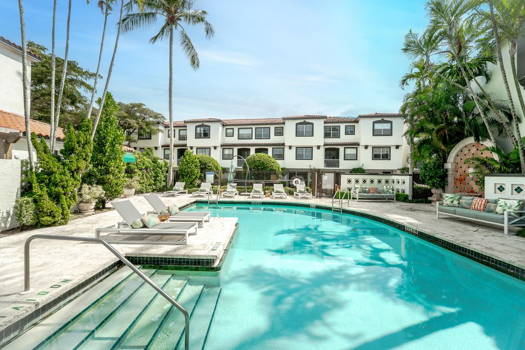 Photo of 20889 St Andrews Boulevard, Boca Raton, FL 33433 (MLS # B26007997)