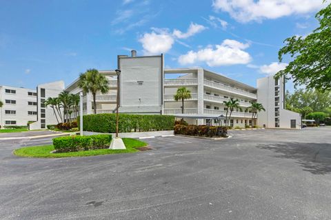 Tiny photo for 3326 ARCARA Way #307, Lake Worth, FL 33467 (MLS # B26053586)
