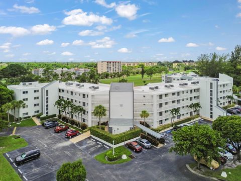 Tiny photo for 3326 ARCARA Way #307, Lake Worth, FL 33467 (MLS # B26053586)