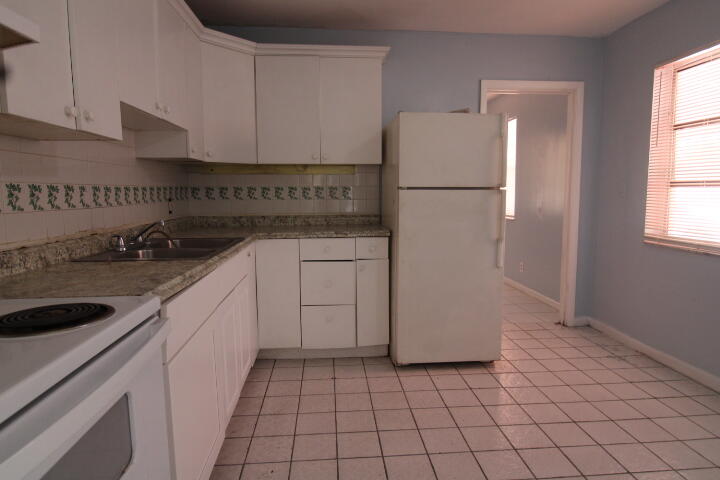 RIVIERA BEACH HEIGHTS ADD 3 - Residential