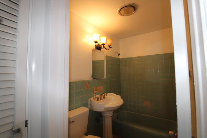 RIVIERA BEACH HEIGHTS ADD 3 - Residential