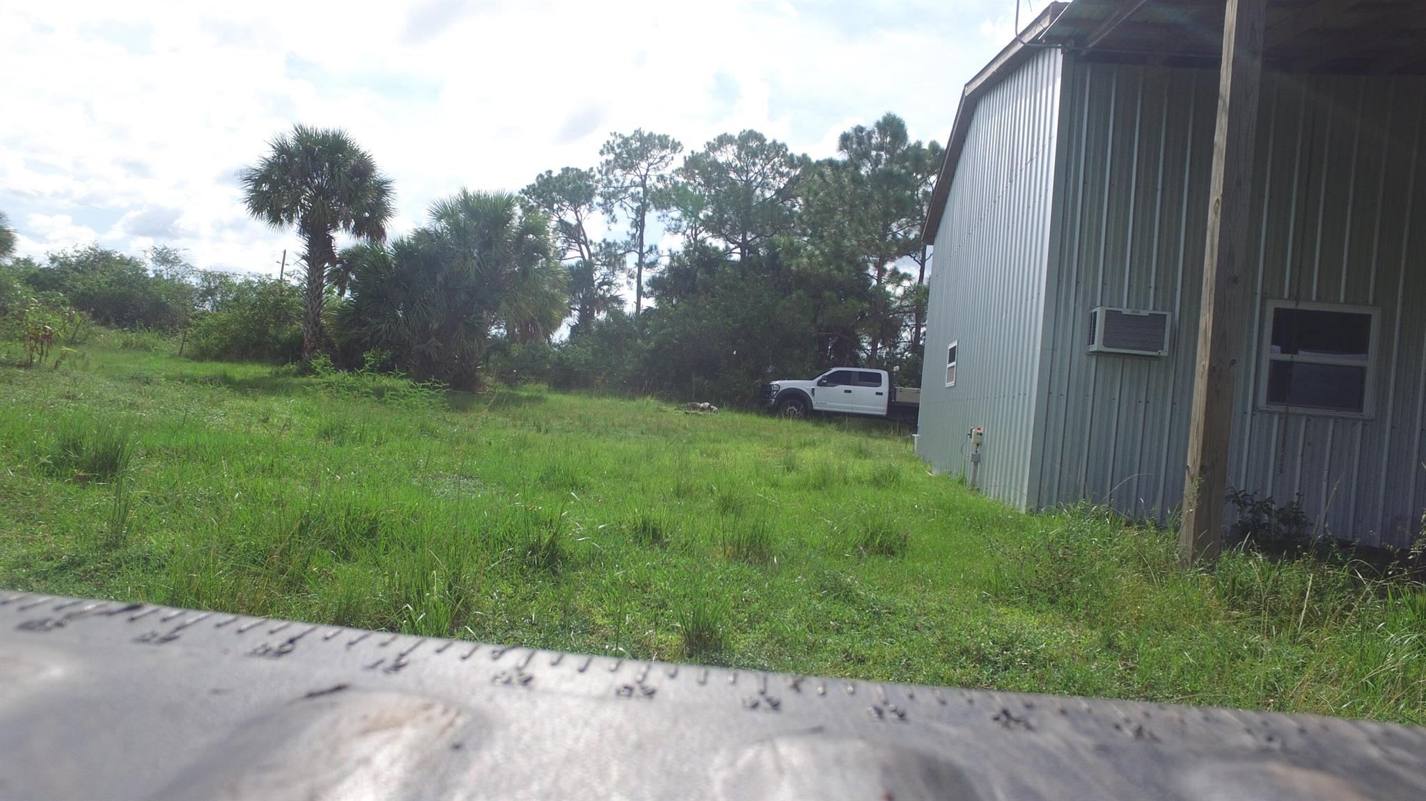 METES AND BOUNDS - Land