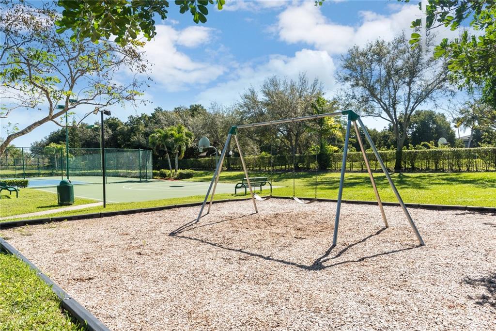 Lennox Isles - Residential