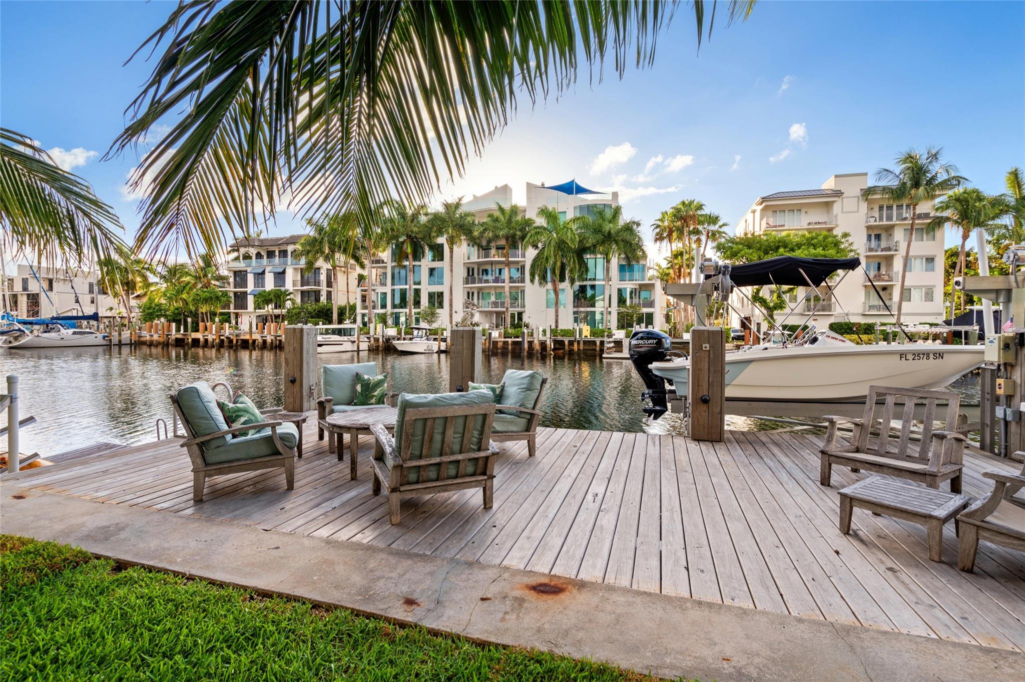 Las Olas - Victoria Isles - Residential