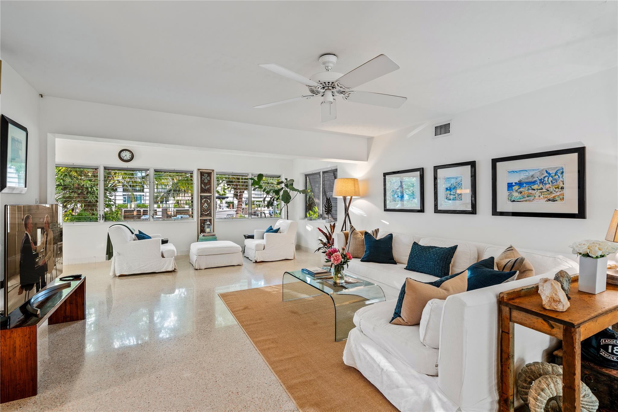Las Olas - Victoria Isles - Residential