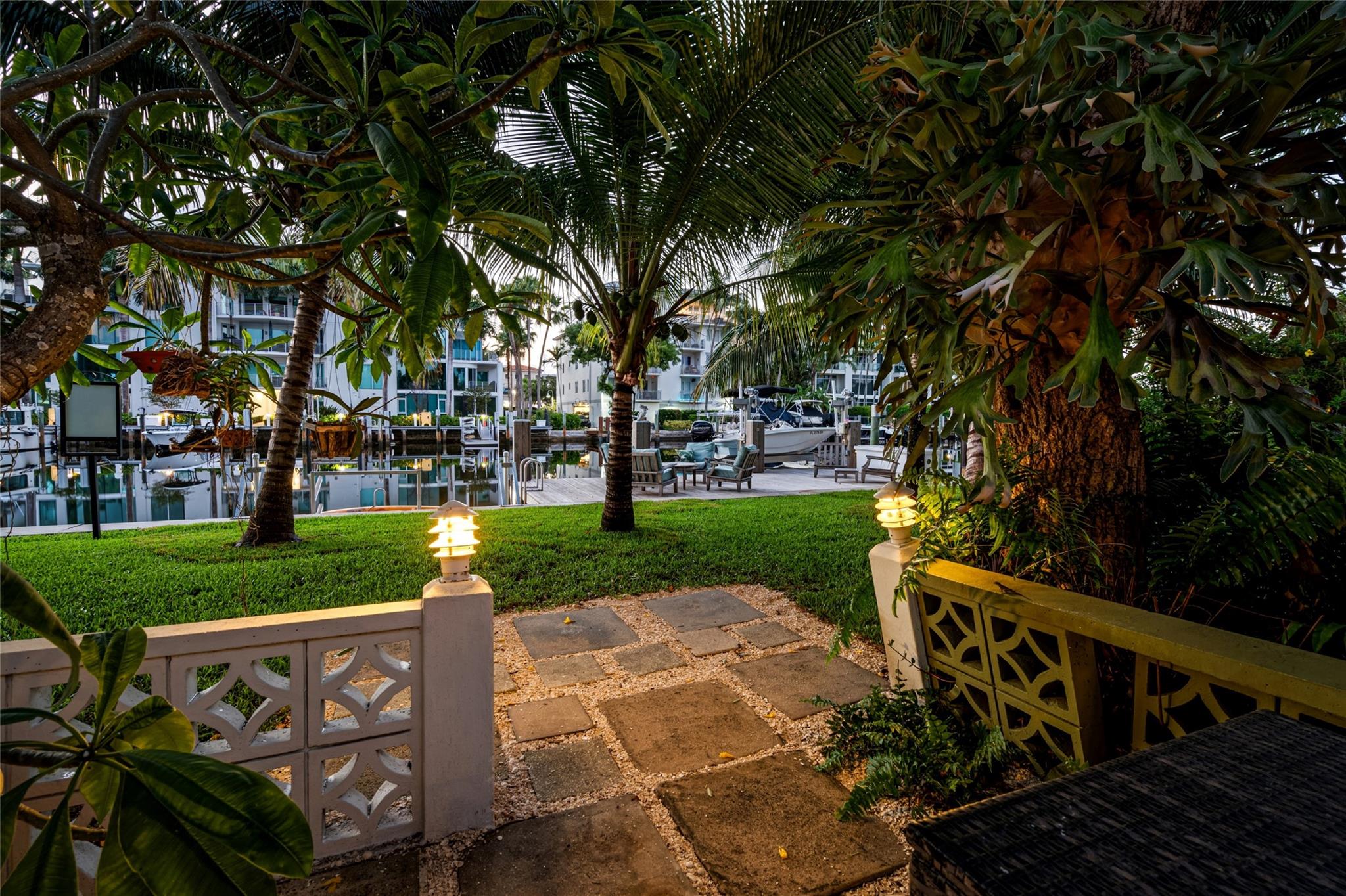 Las Olas - Victoria Isles - Residential