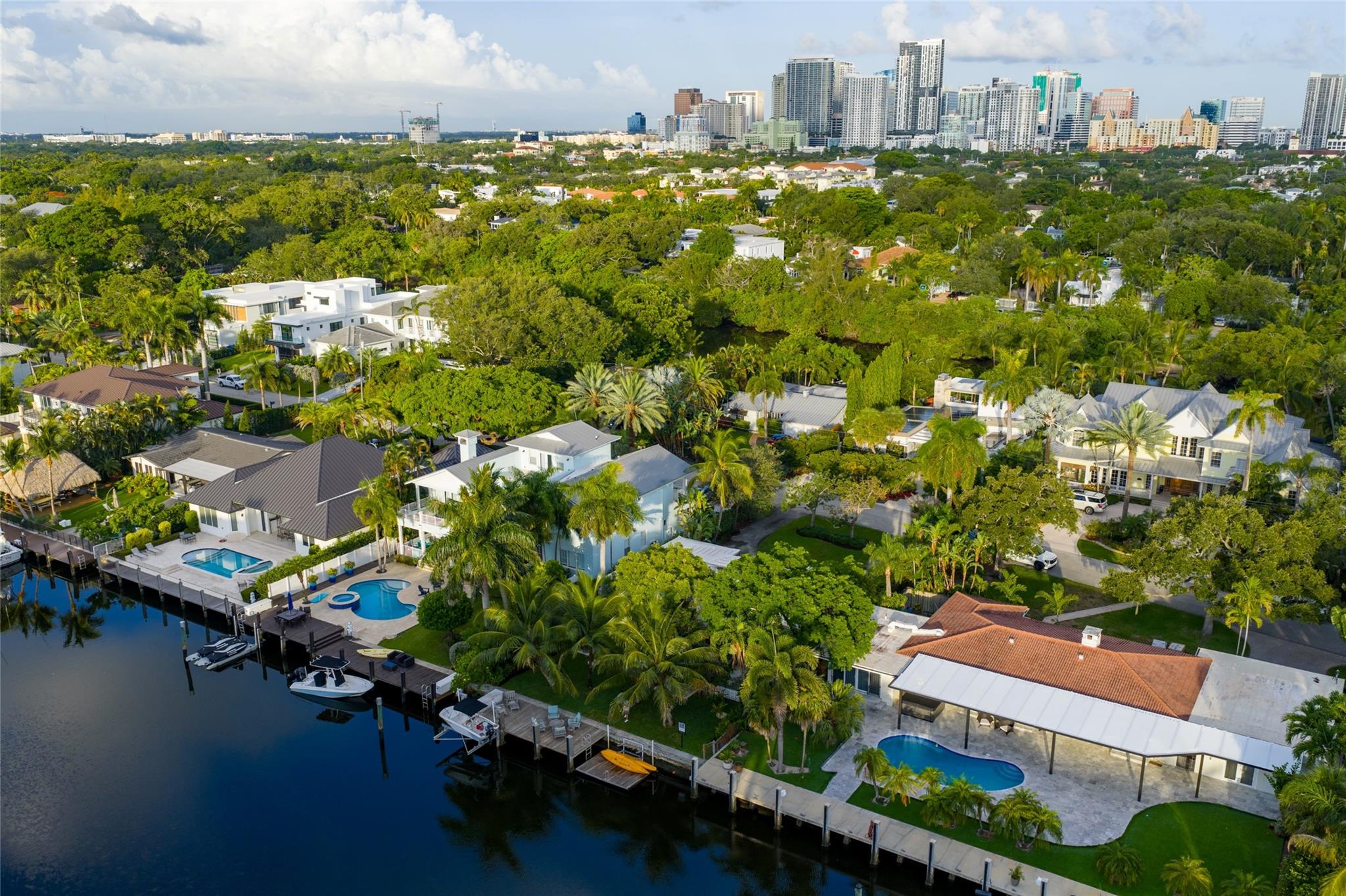 Las Olas - Victoria Isles - Residential