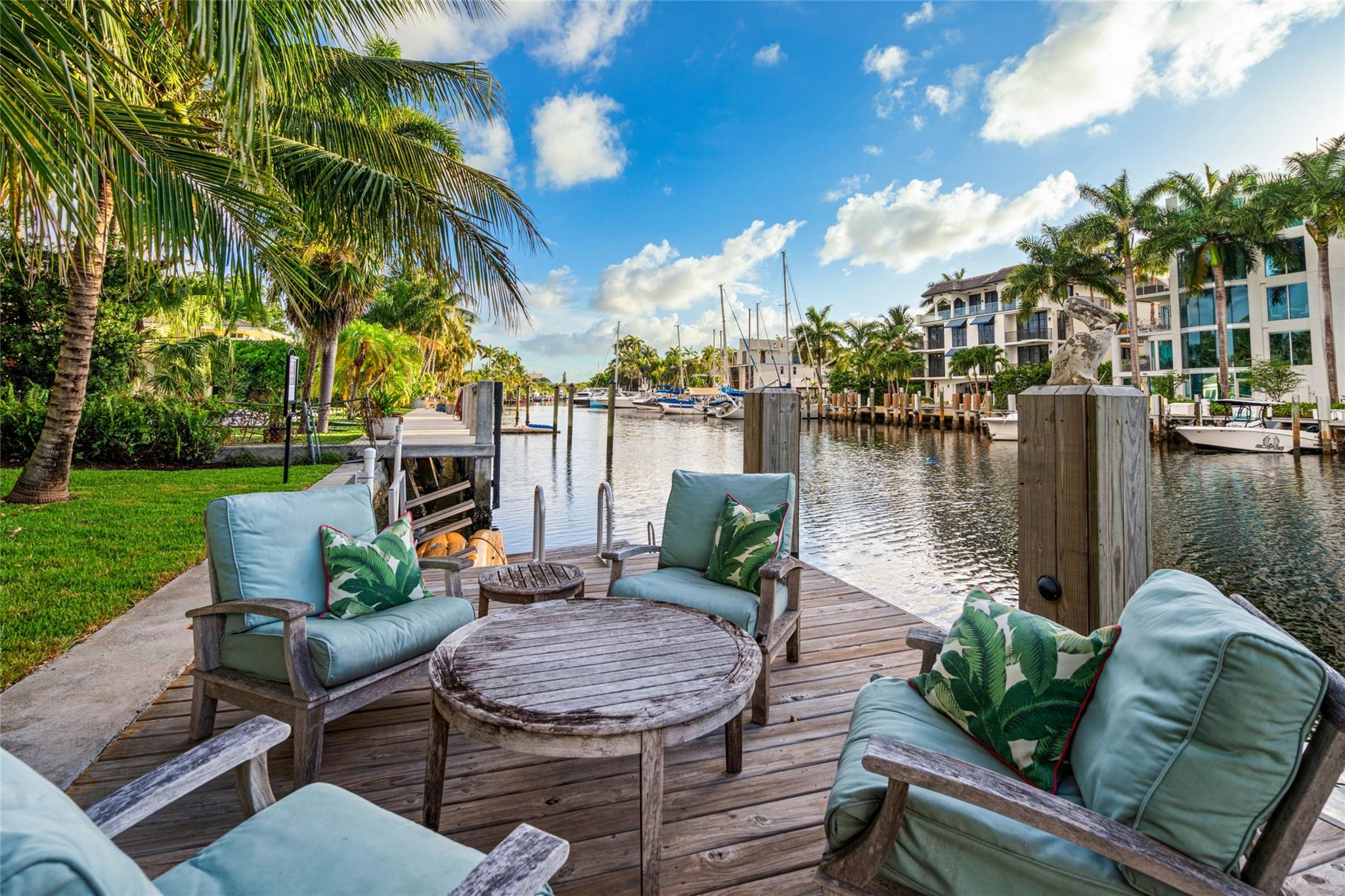 Las Olas - Victoria Isles - Residential