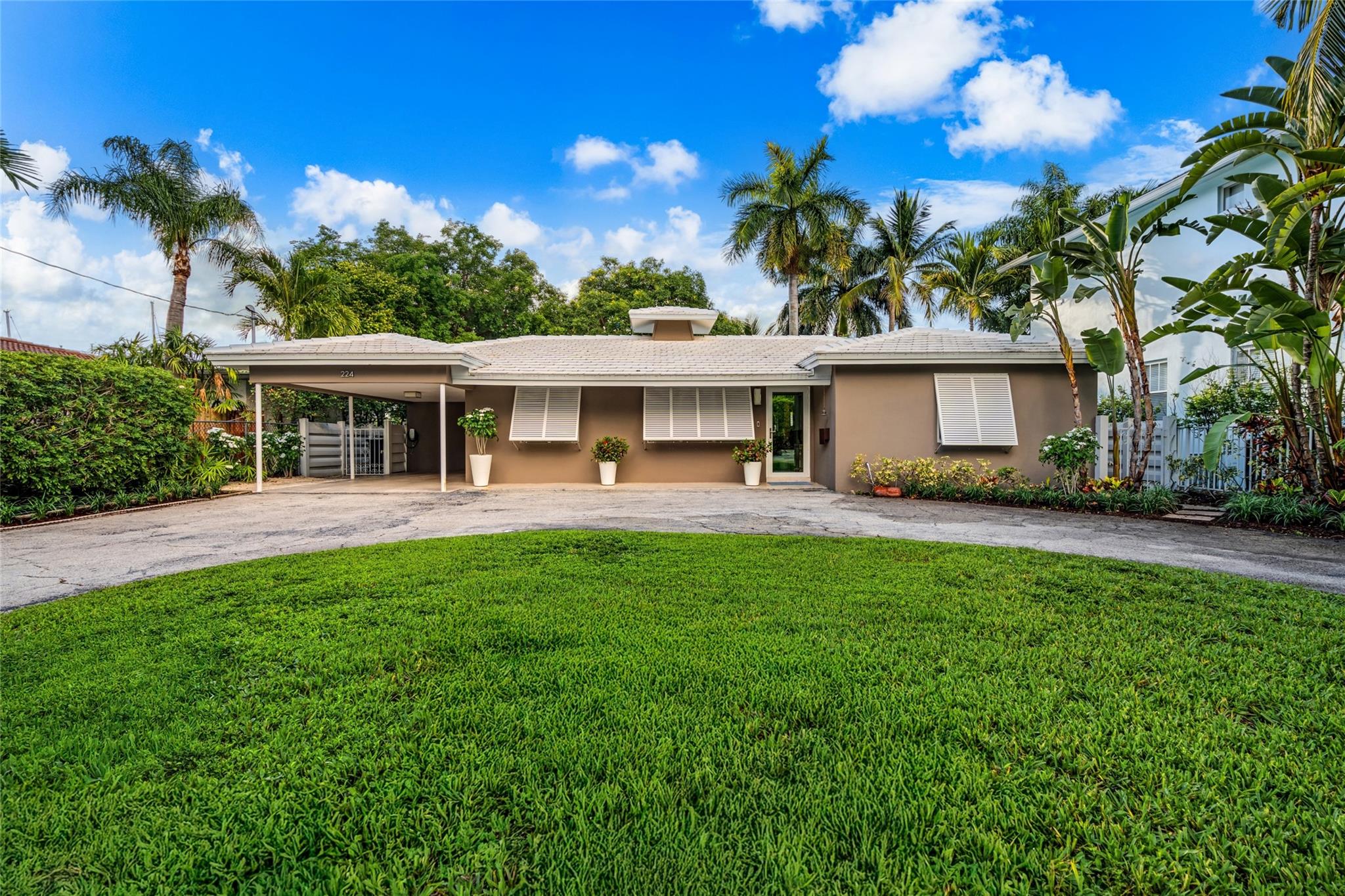 Las Olas - Victoria Isles - Residential