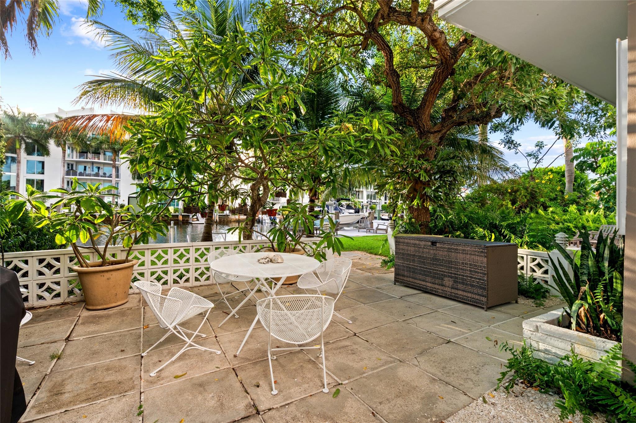 Las Olas - Victoria Isles - Residential