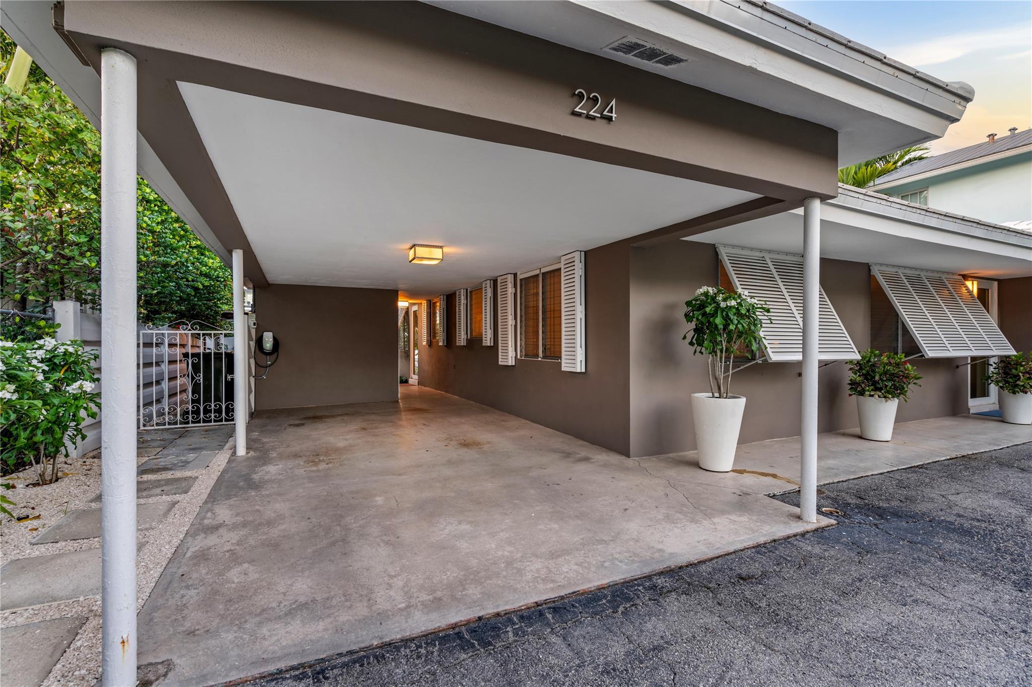 Las Olas - Victoria Isles - Residential