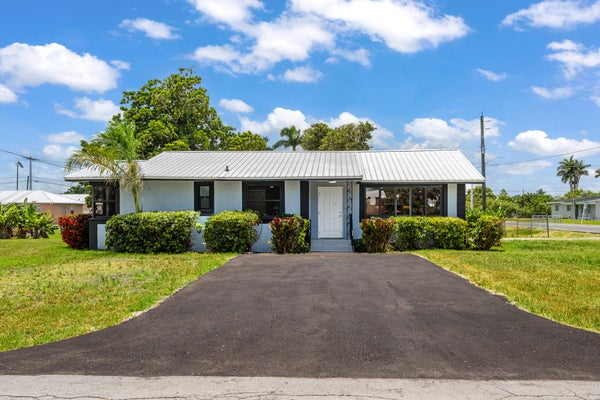 24 NW AVENUE I, BELLE GLADE, FL 33430 - Image d400a2529ee9bdbc38e874bae6f1d55a/1899216241