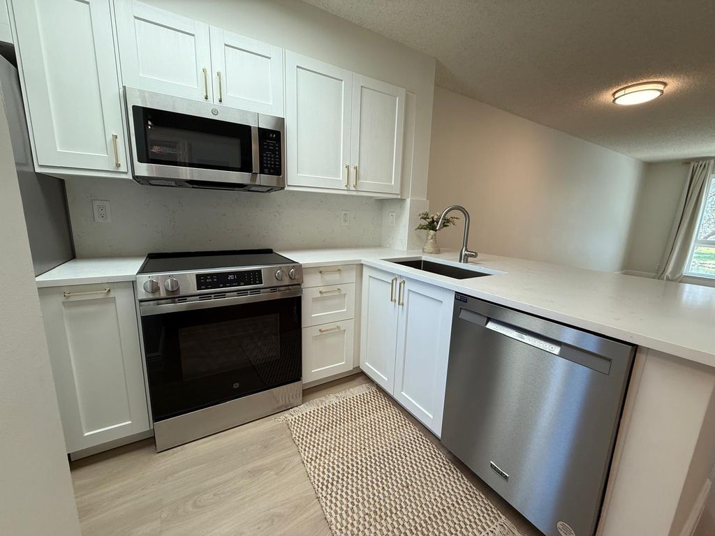 Photo of 2106 S Cypress Bend Drive #210, Pompano Beach, FL 33069 (MLS # F10551433)