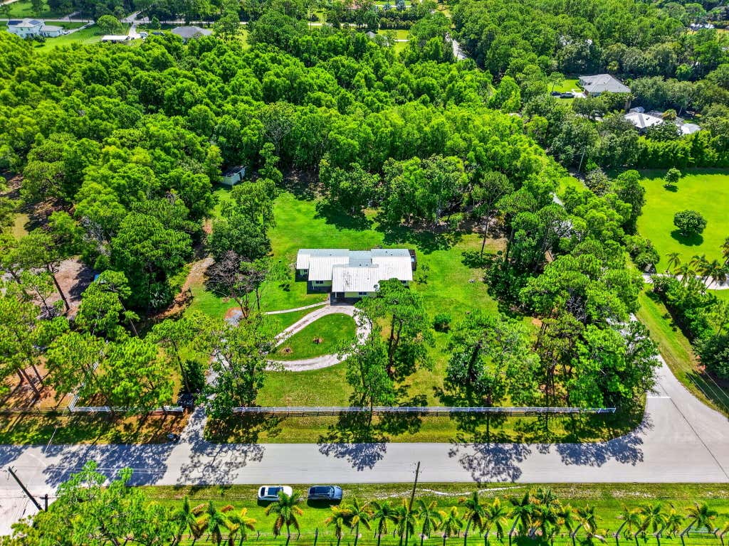 Photo of 16780 HAYNIE Lane, Jupiter, FL 33478 (MLS # B26062917)