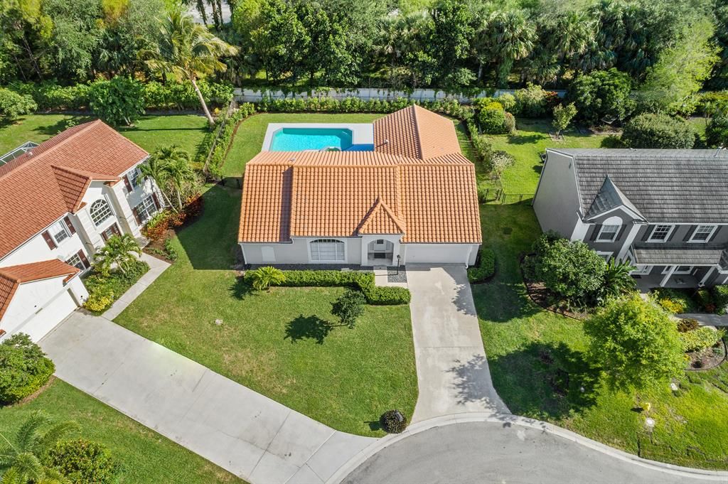Photo of 10223 Hunt Club Lane, Palm Beach Gardens, FL 33418 (MLS # R10711915)