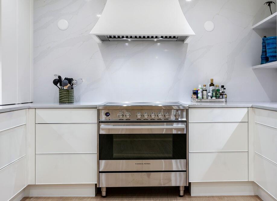 THREE HUNDRED OCEAN BLVD - Residential