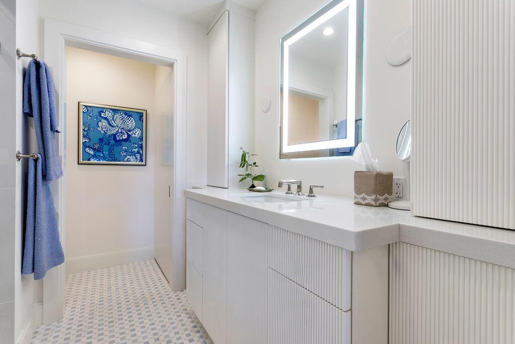 THREE HUNDRED OCEAN BLVD - Residential