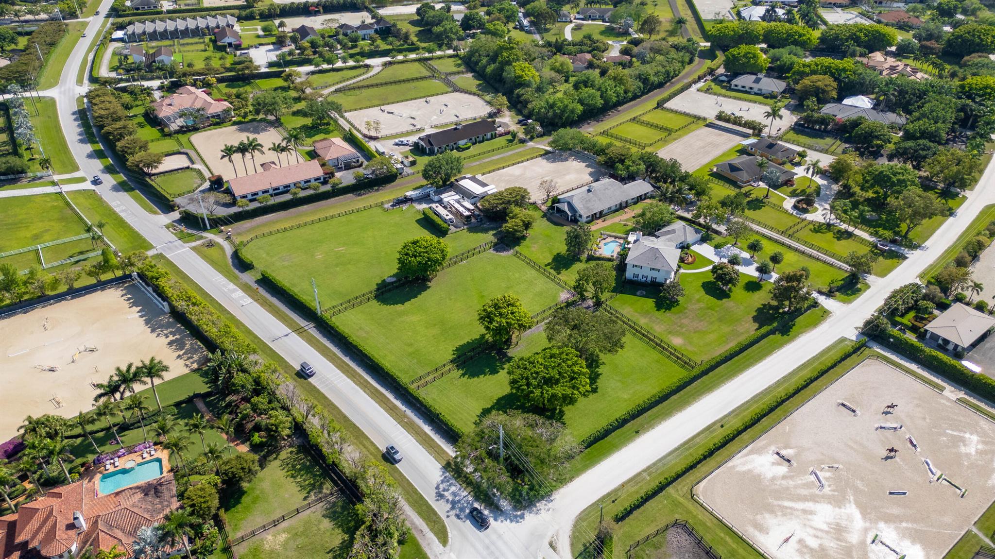 SADDLE TRAIL PARK OF WELL - Residential