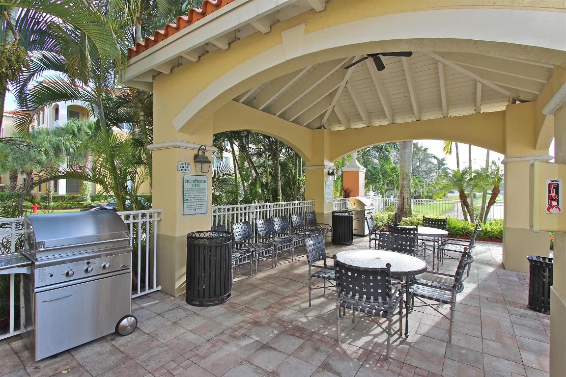 RESIDENCES AT LEGACY PLACE - Residential Lease