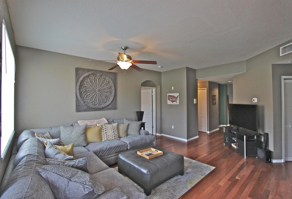 Photo of 11033 Legacy Boulevard #301, Palm Beach Gardens, FL 33410 (MLS # R11145975)