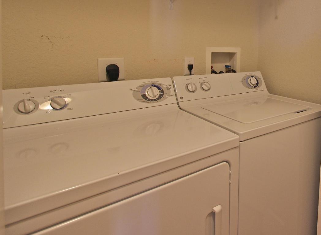 RESIDENCES AT LEGACY PLACE - Residential Lease