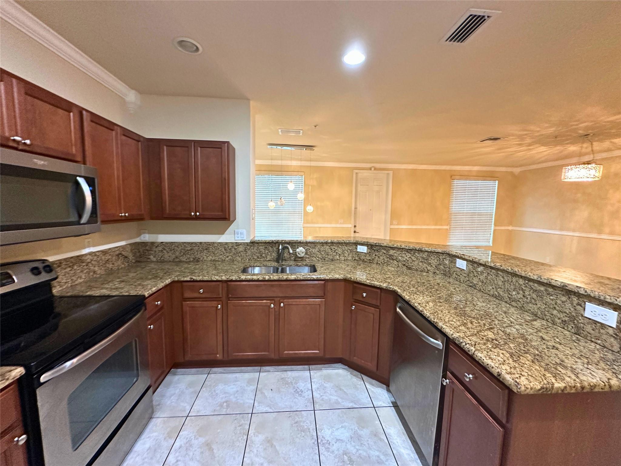 Paloma Lakes - Residential