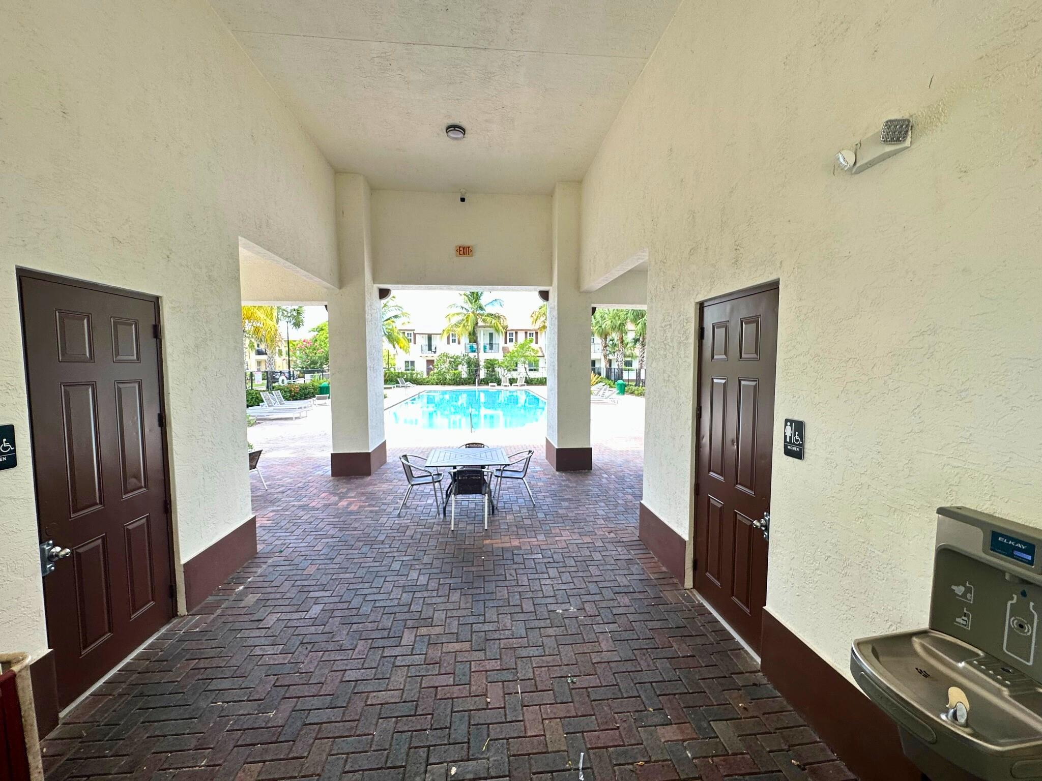 Paloma Lakes - Residential