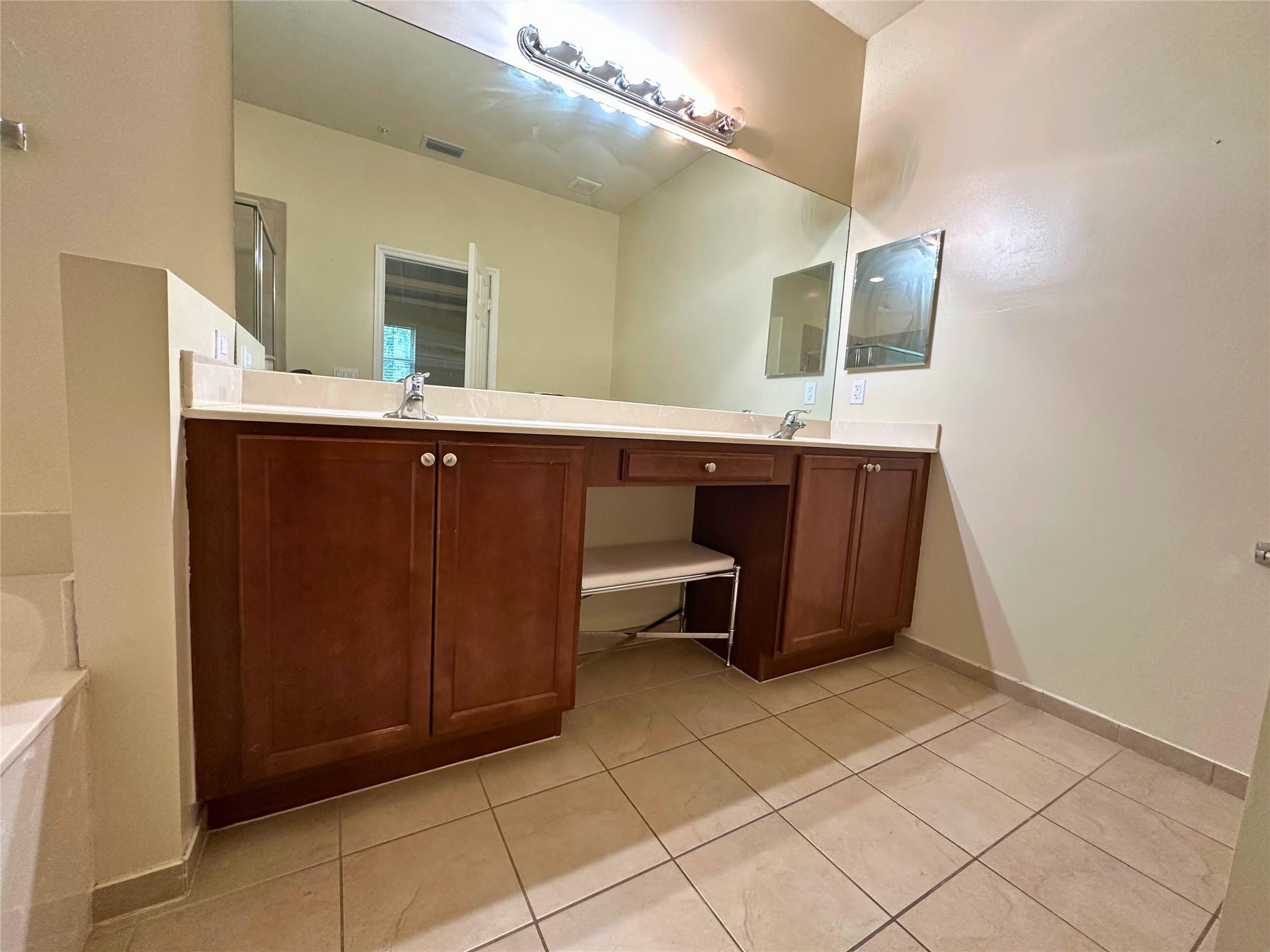 Paloma Lakes - Residential