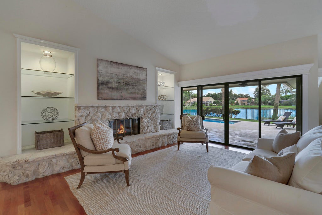 Photo of 6577 WOODLOCH Court, Jupiter, FL 33458 (MLS # B26073216)