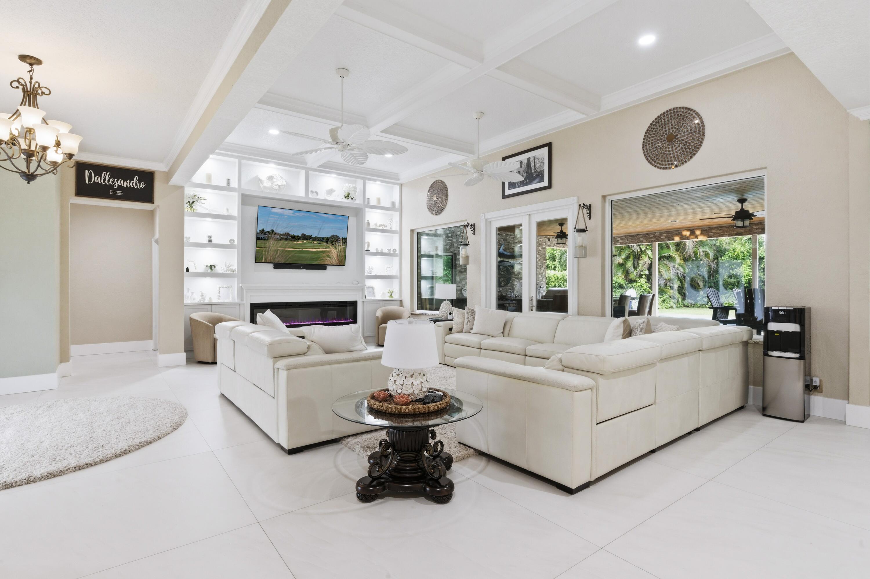 10114 Hunt Club Lane