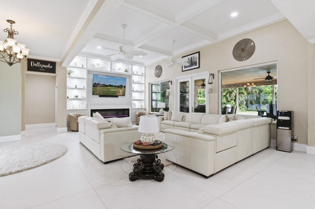 Photo of 10114 Hunt Club Lane, Palm Beach Gardens, FL 33418 (MLS # B26014256)