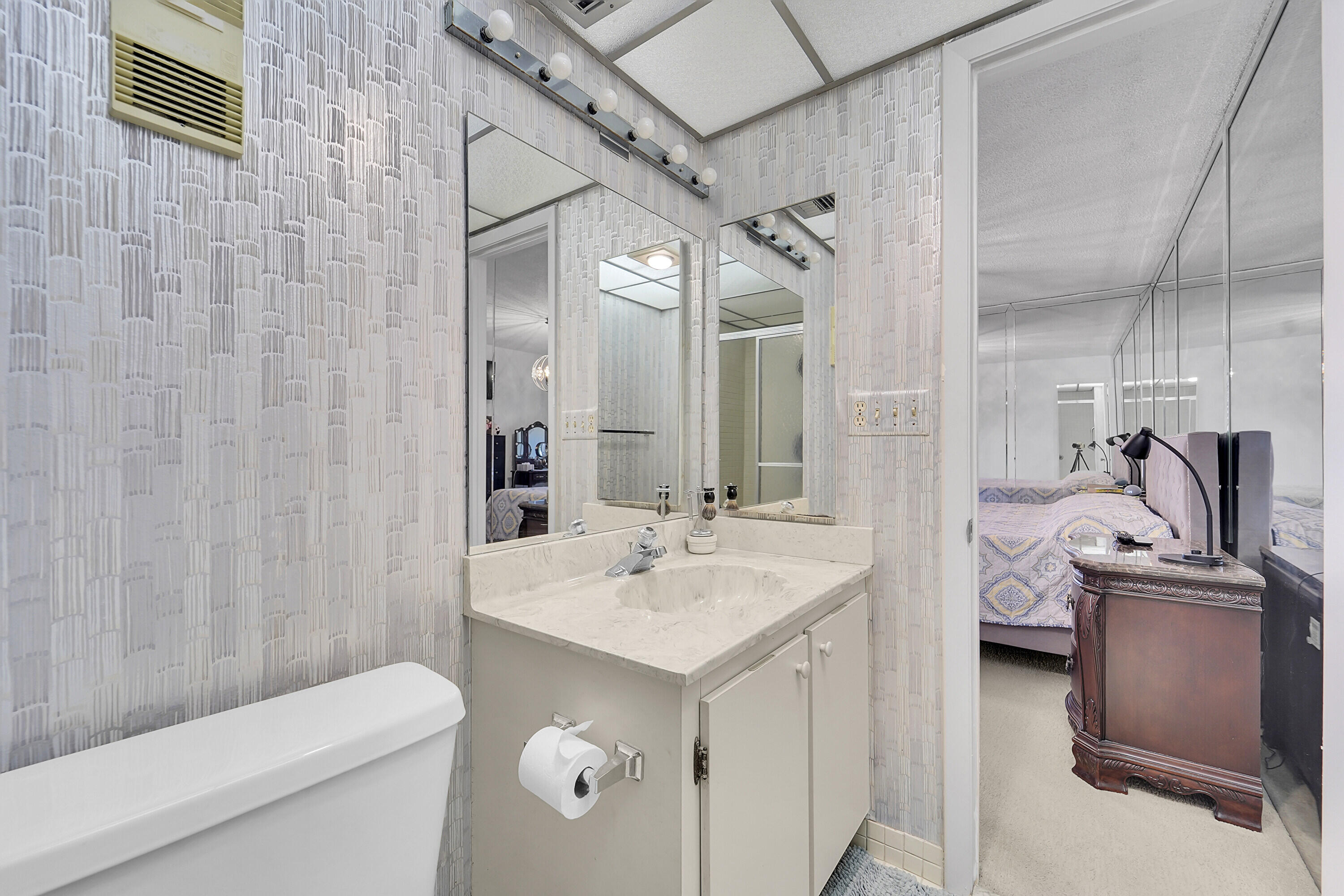 ASHMONT CONDOMINIUM - Residential