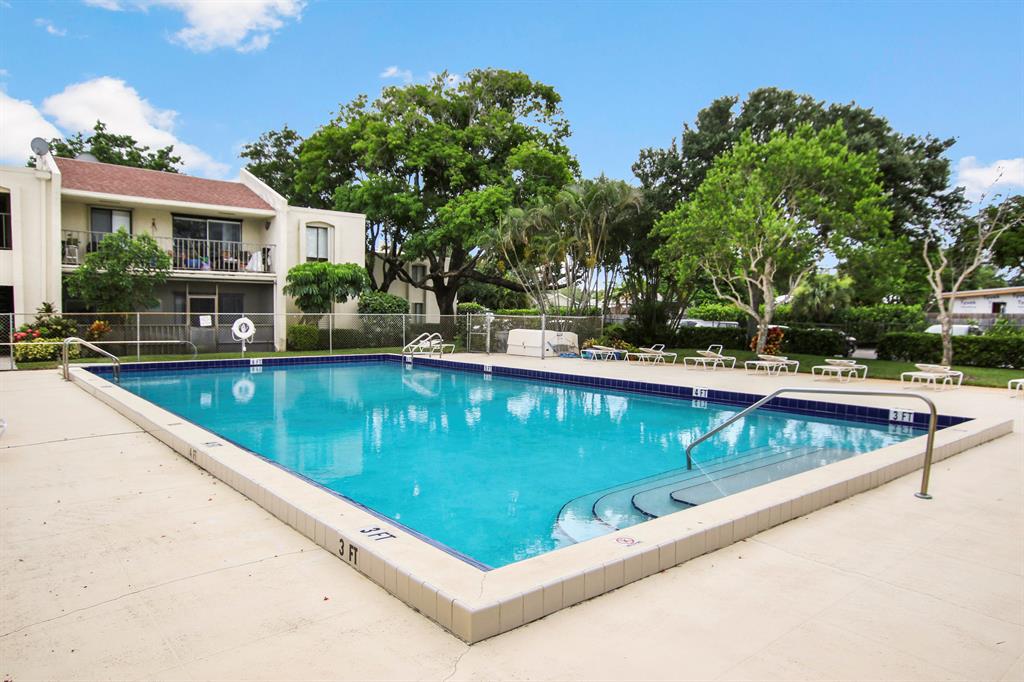 PINES OF JUPITER/TEQUESTA CONDO - Residential