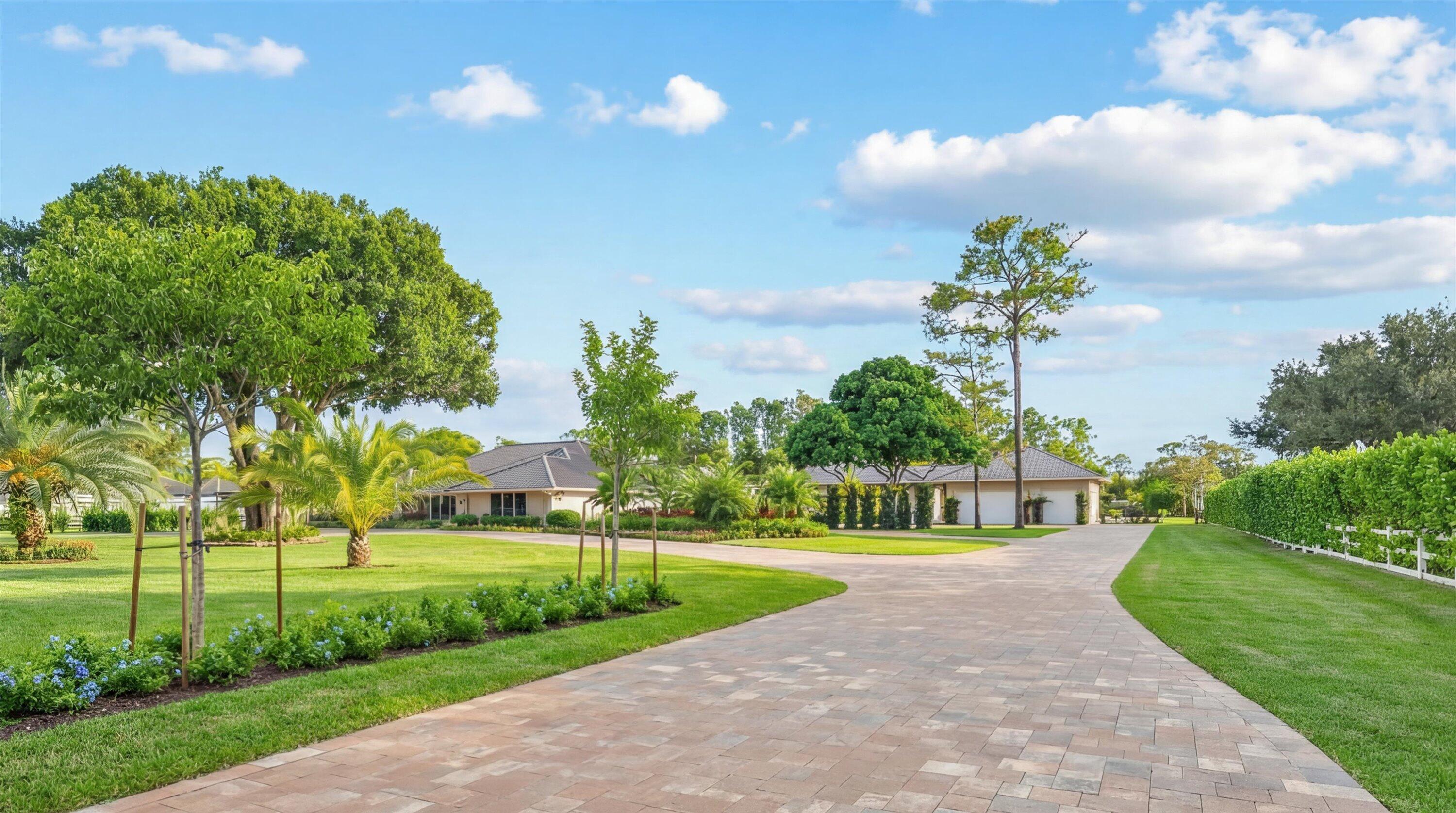 PADDOCK PARK 2 OF WELLINGTON - Residential