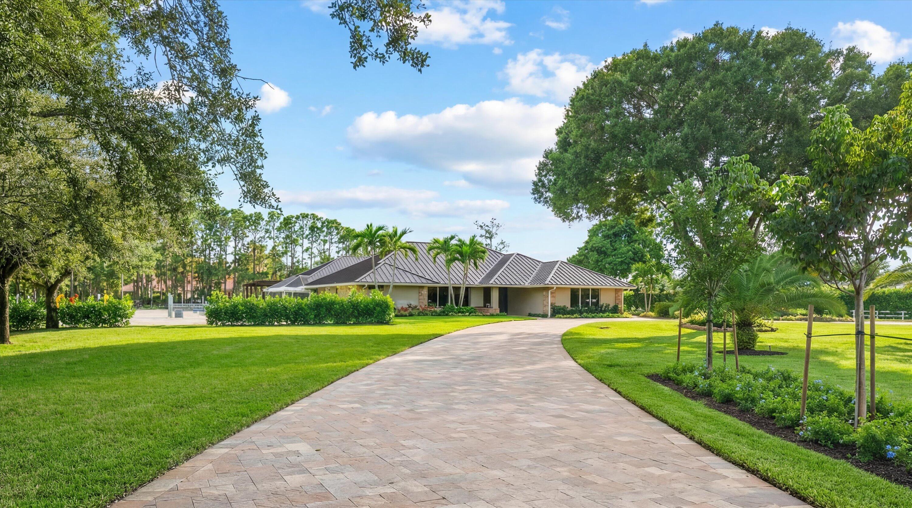 PADDOCK PARK 2 OF WELLINGTON - Residential