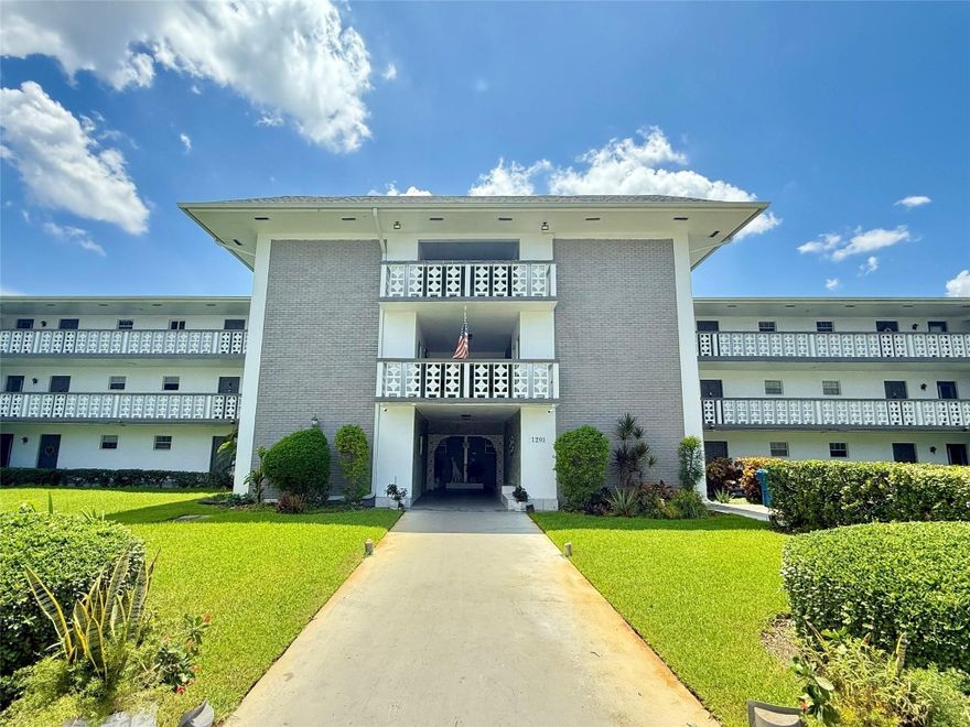 Welcome to Hillcrest, a desirable 55+ community! This 1BR/1BA, ~690 sq ft condo is priced to sell—a rare find on the first floor! Features include open living/dining, bright kitchen, tile floors, ample storage, and assigned parking. This community offers a large heated pool, clubhouse, walking paths, and guest parking. Great for seasonal living or  downsizing. Prime Hollywood location near shopping centers, dining, beaches, and the airport. Don’t miss this opportunity!