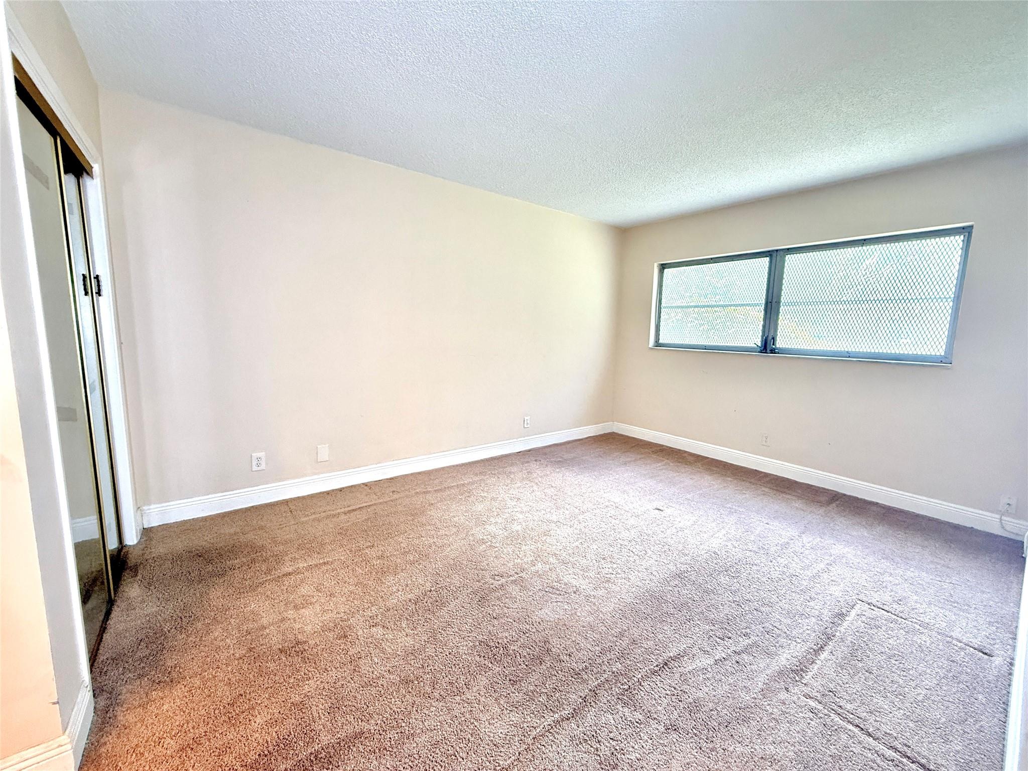 HILLCREST COUNTRY CLUB AP - Residential